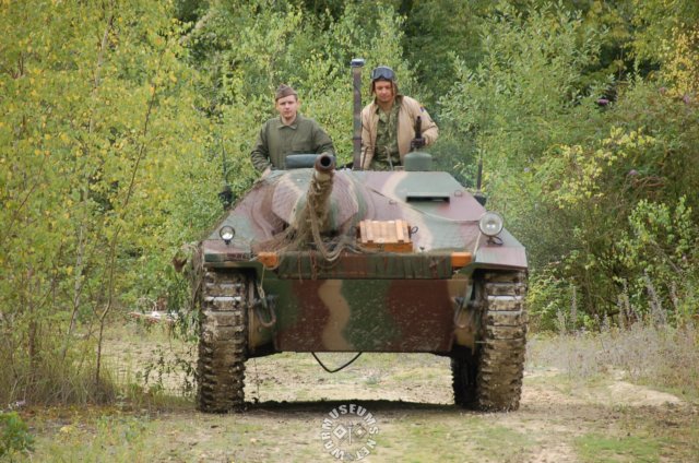 jagdpanzer38hetzer2.jpg