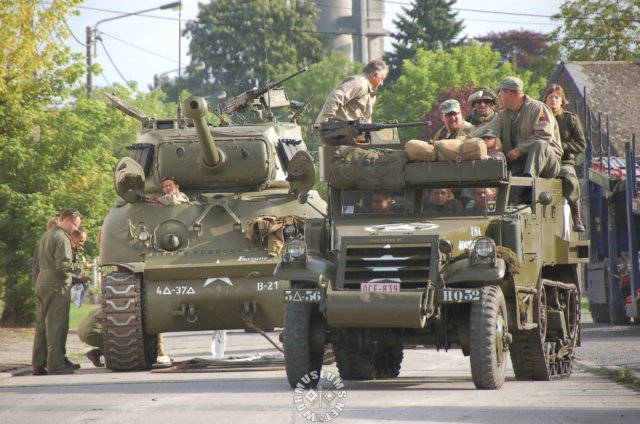 m4a376shermanandm3a1halftrack.jpg
