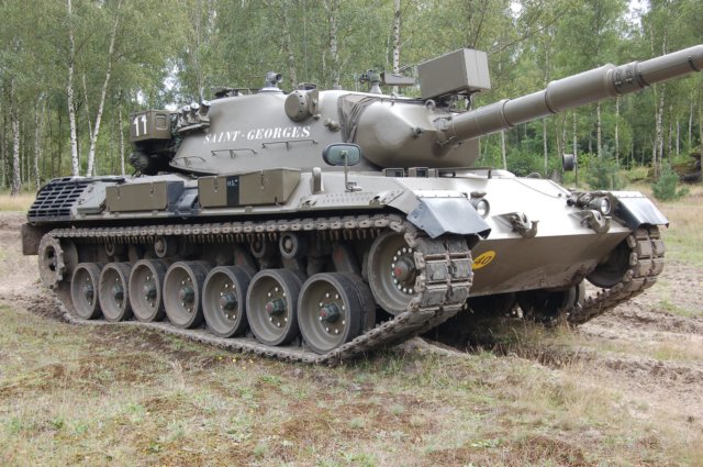 leopard1rightfrontview2.jpg