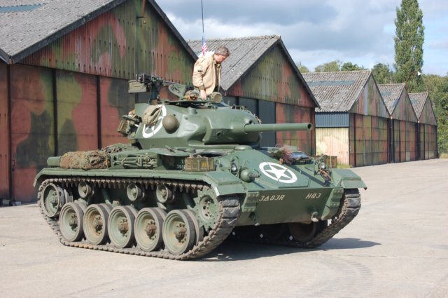 m24chaffeerightfrontview.jpg