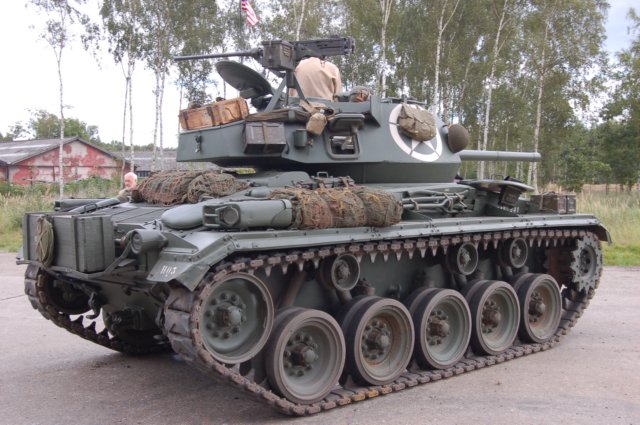 m24chaffeerightrearview2.jpg