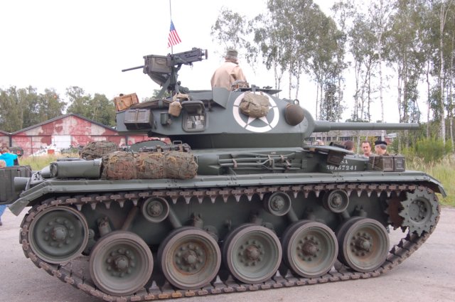 m24chaffeerightsideview5.jpg