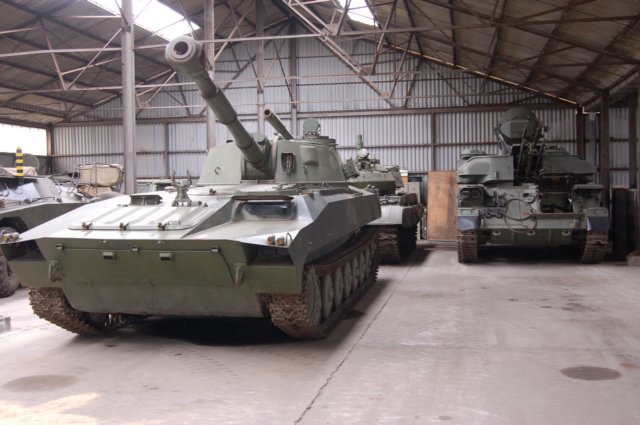 soviet2s1howitzer122mmartyandsovietzsu234ad.jpg