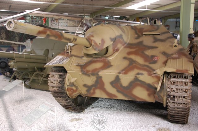 jagdpanzer38hetzer.jpg