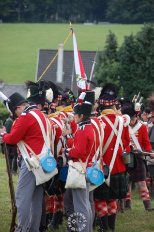 britishlineinfantrywithhighlandgrenadiers.jpg