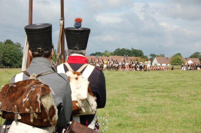 frenchsoldierslookingatthecuirassiersattackingbritishlineinfantry.jpg