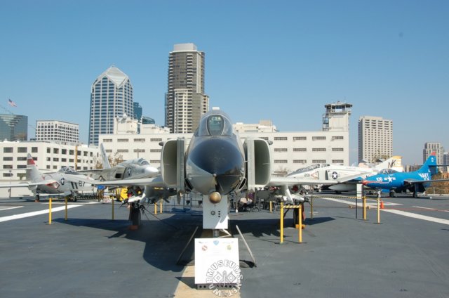 f4phantomiifrontview.jpg