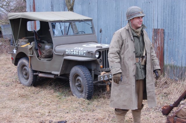 captainwithjeepwillys.jpg