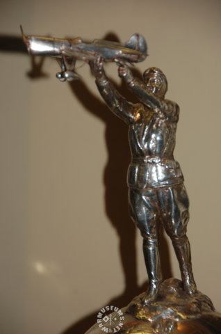 statue.jpg