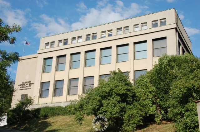 armymuseum.jpg