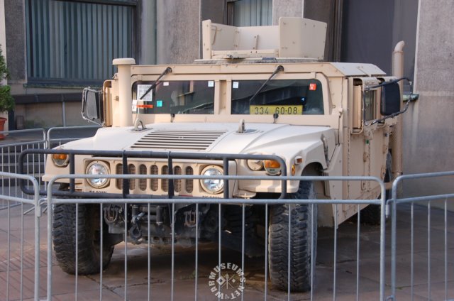 hummer.jpg