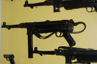germanmp40schmeisser.jpg