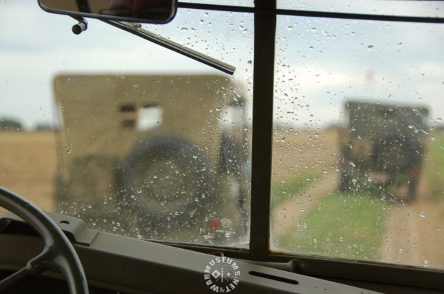 viewoftwojeepswithinajeep.jpg