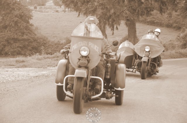motorbikeandsidecar.jpg