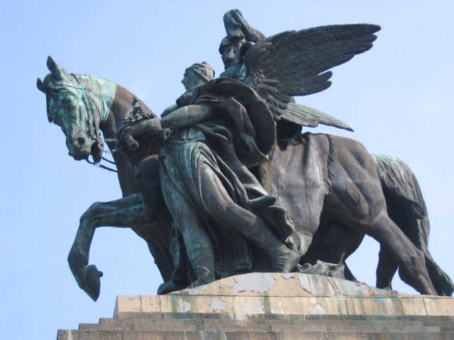 wilhelmstatue1397.jpg