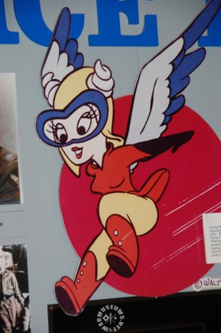 womenairforceemblem.jpg
