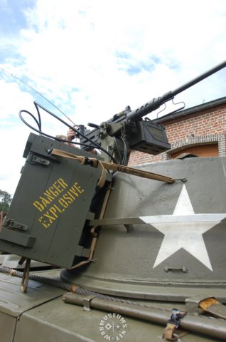 machinegunonm8greyhound.jpg