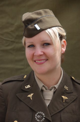 usfemalesoldier2.jpg