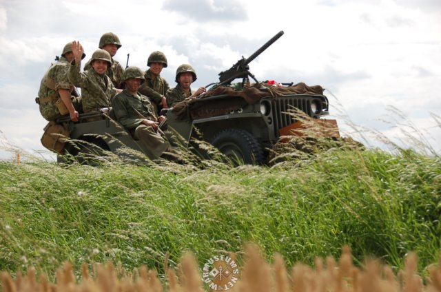 usmcjeep.jpg
