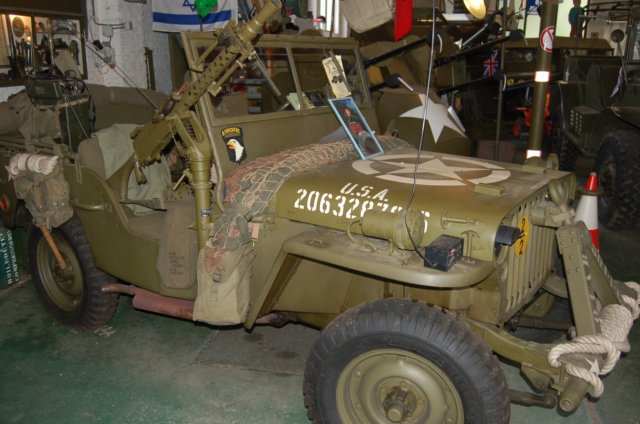 jeepwillysrightsideview.jpg