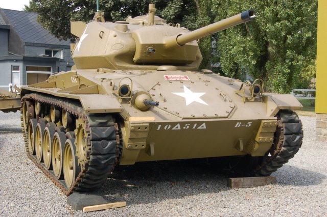 m24chaffeerightfrontview2.jpg