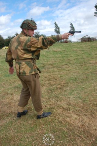 britishofficerparatrooper.jpg