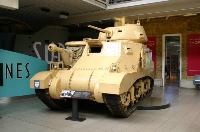 m3a3leeleftfrontview.jpg
