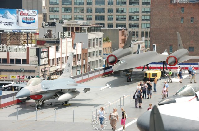 f16andsr71blackbird.jpg