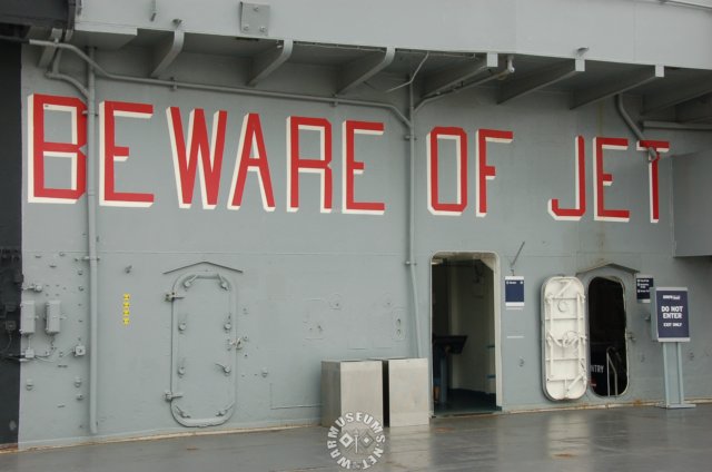 flightdeck2.jpg