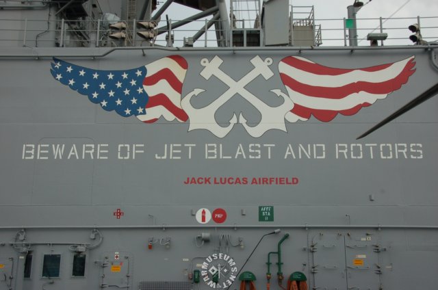 flightdeck3.jpg