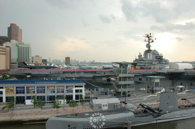 ussintrepidandussgrowler.jpg