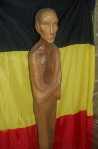 statuerepresentingadeportedpersonfrombelgium.jpg