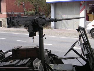 jeepmachinegun.jpg