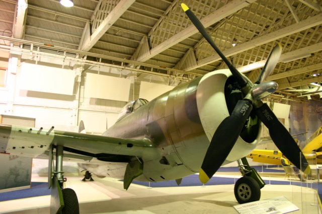 p47dthunderboltrightfrontview.jpg