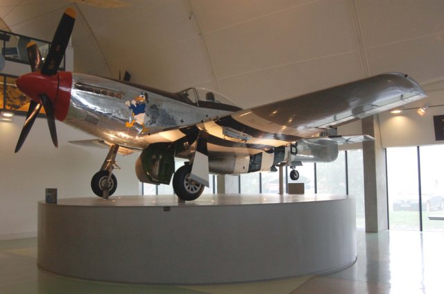 p51dmustangleftfrontview.jpg