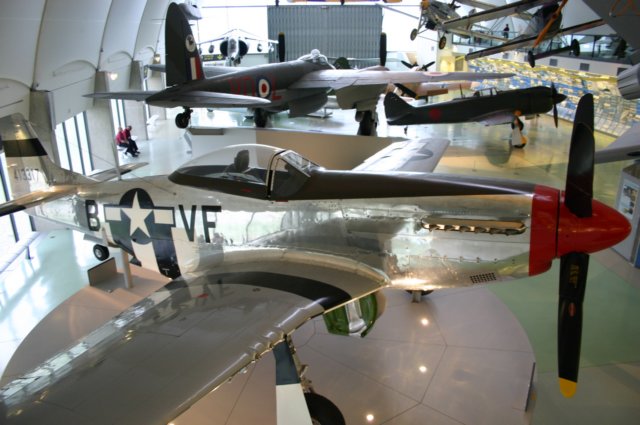 p51dmustangrightsideview.jpg