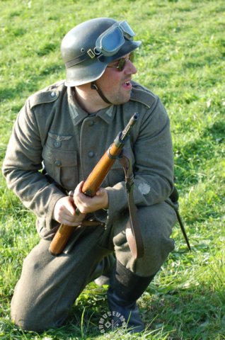 stoewerpilotwithrifle.jpg