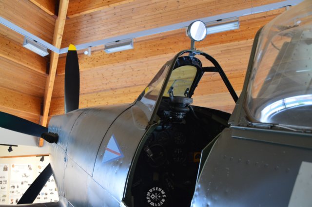 spitfirexivcockpitview.jpg