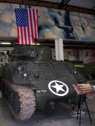 m4a1shermanrightfrontview.jpg