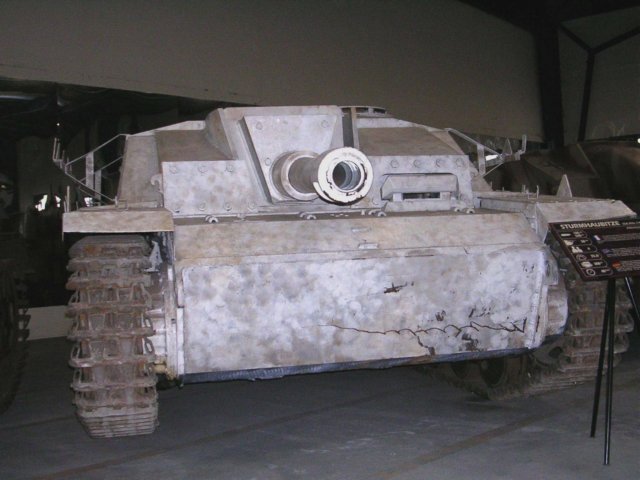 sturmhaubitzefrontview.jpg