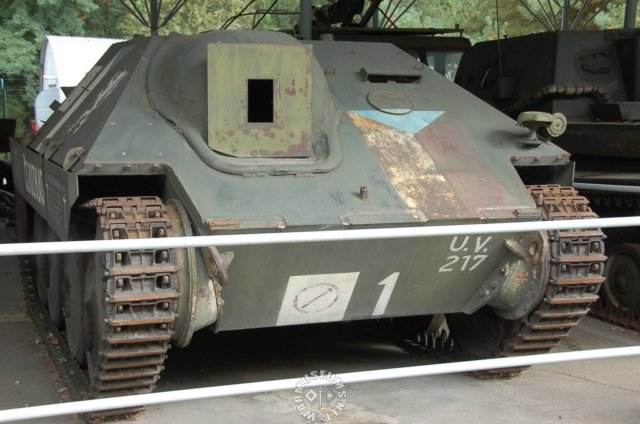 jagdpanzer38thetzerusedbyczechresistance2.jpg