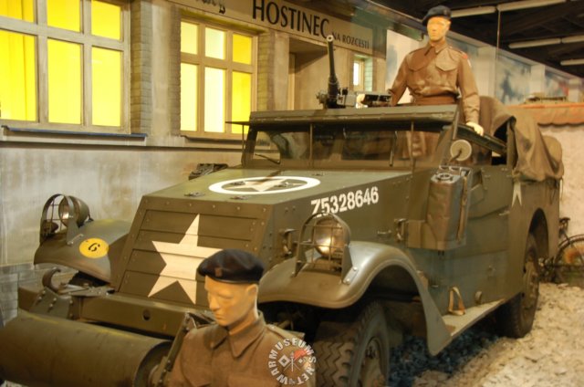 usm3scoutcar.jpg