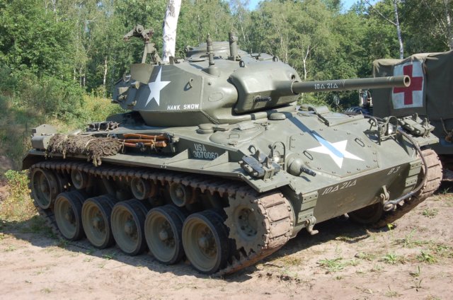 m24chaffeerightfrontview.jpg