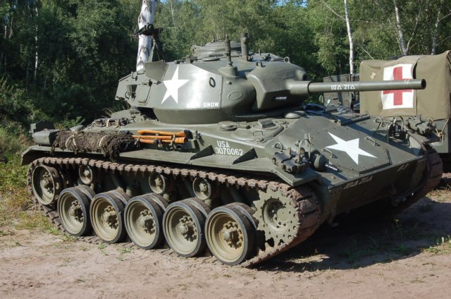 m24chaffeerightfrontview2.jpg