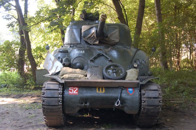 shermanwithbritishmarkingsfrontview.jpg