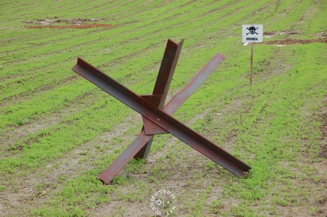 antitankhindersandminefield.jpg
