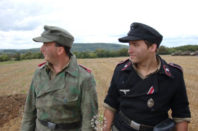 germansoldiersonepanzercrewmember.jpg
