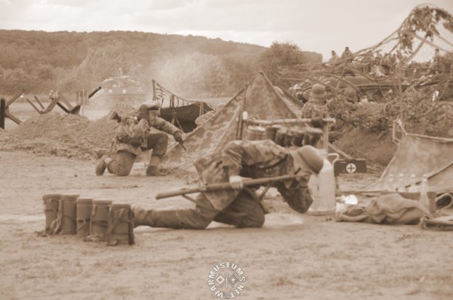 germansoldiersunderfire.jpg