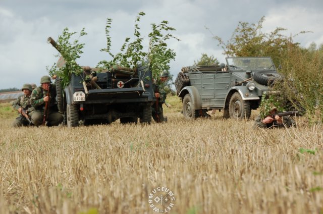 germancarandkubelwagen.jpg