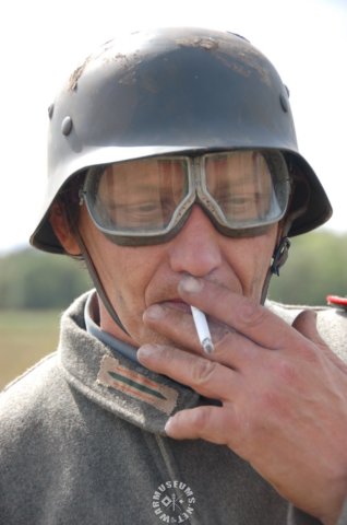 germansoldiersmoking.jpg